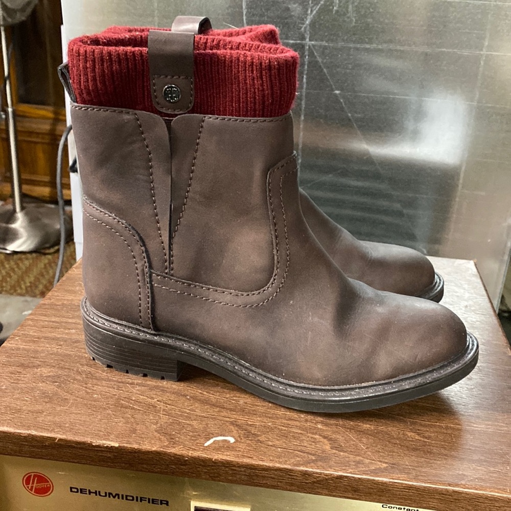 Tommy Hilfiger boots